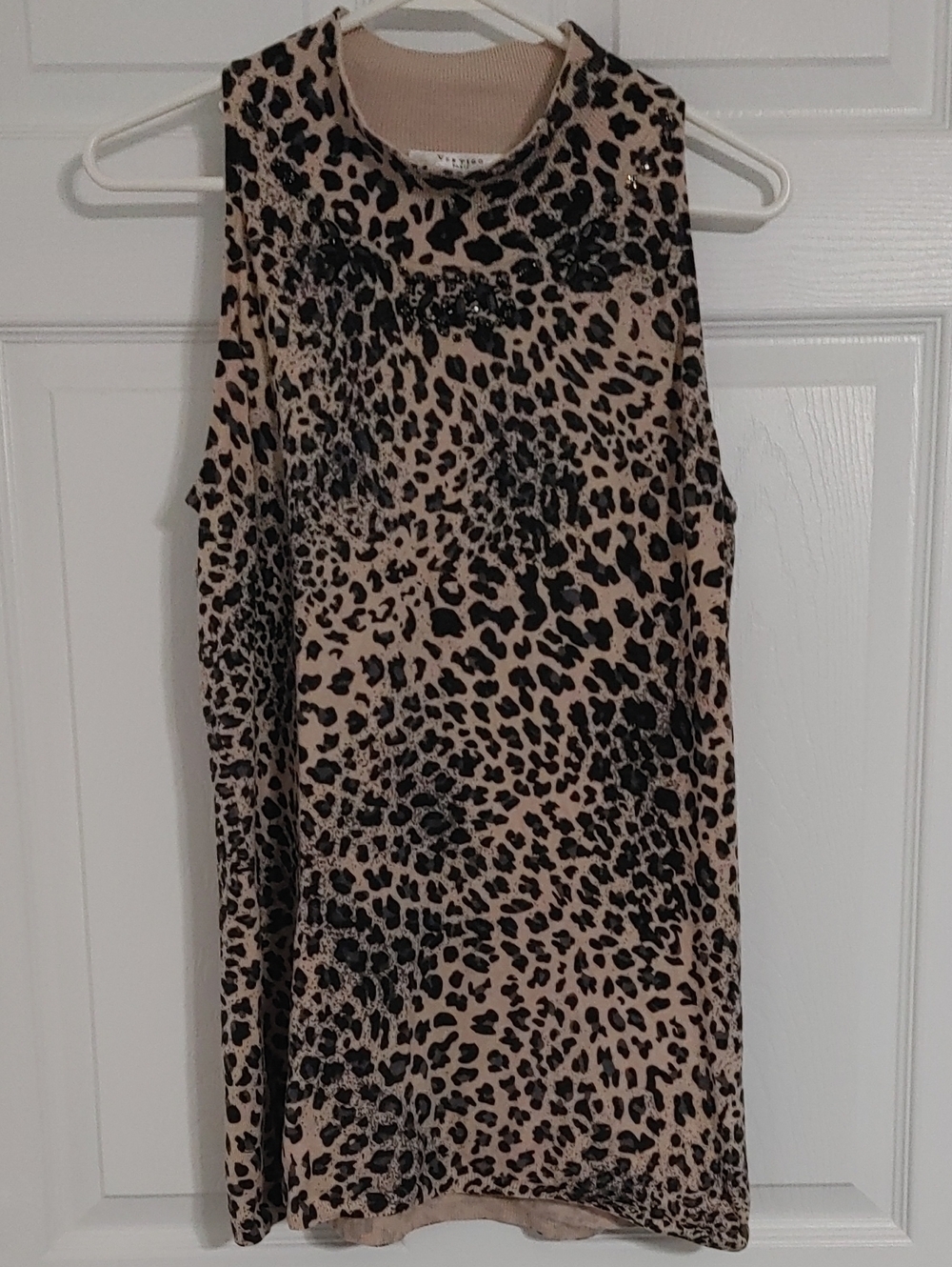 Leopard Print Sleeveless Blouse Beaded Neckline By Vertigo Paris Best Fit Sz LG